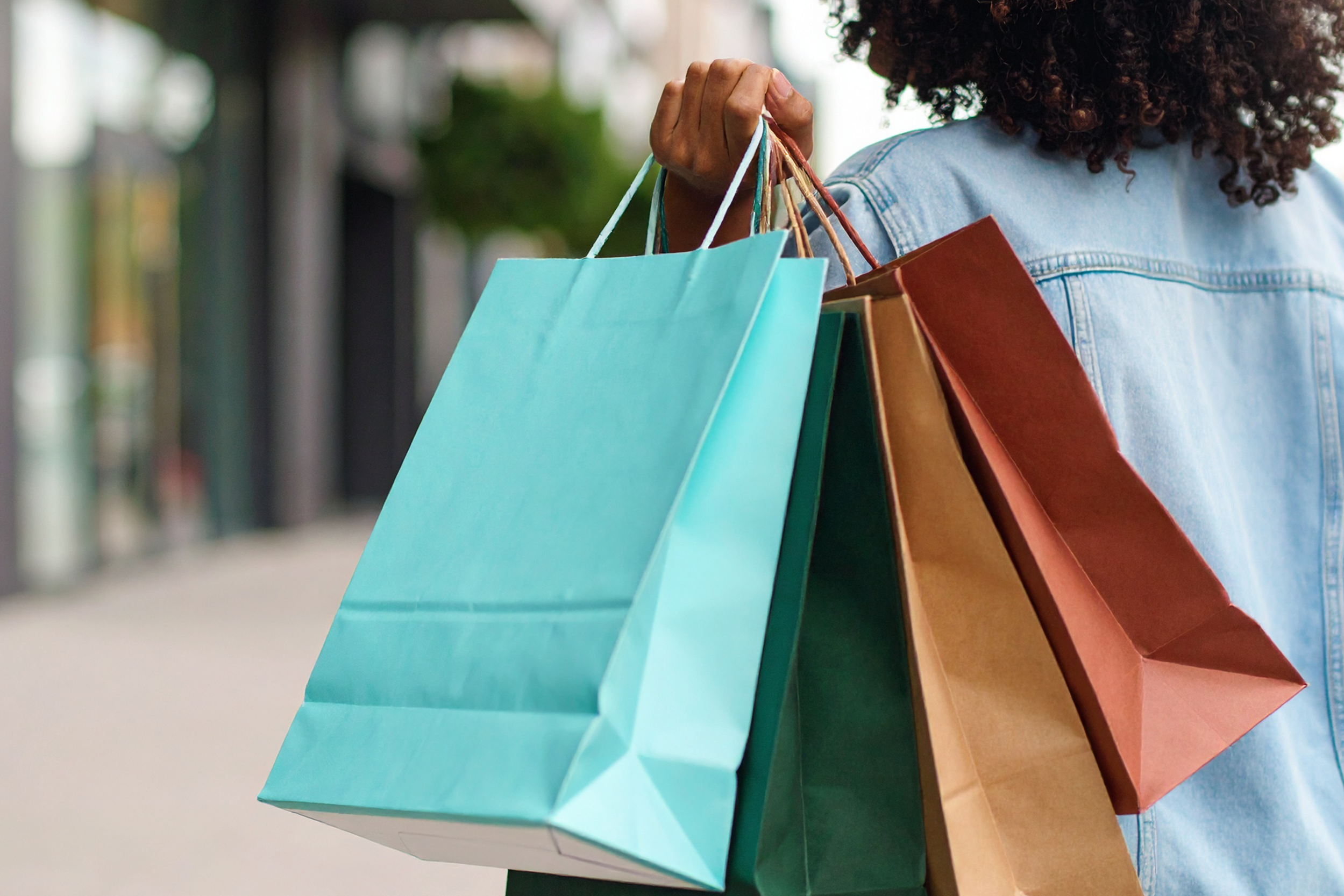 Cómo prepararte para las ofertas de Black Friday sin caer en gastos impulsivos