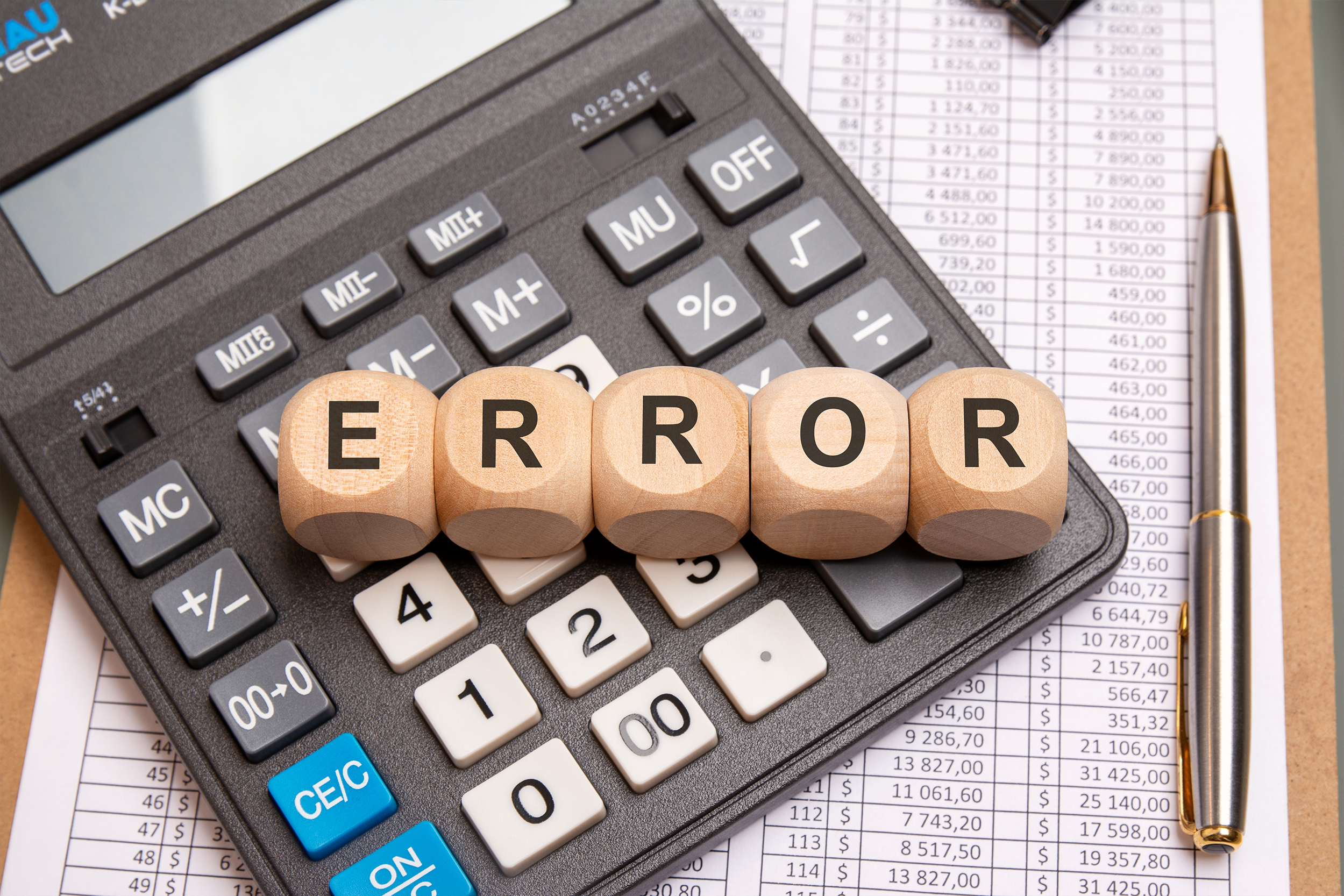 Errores financieros comunes al empezar el año y cómo evitarlos