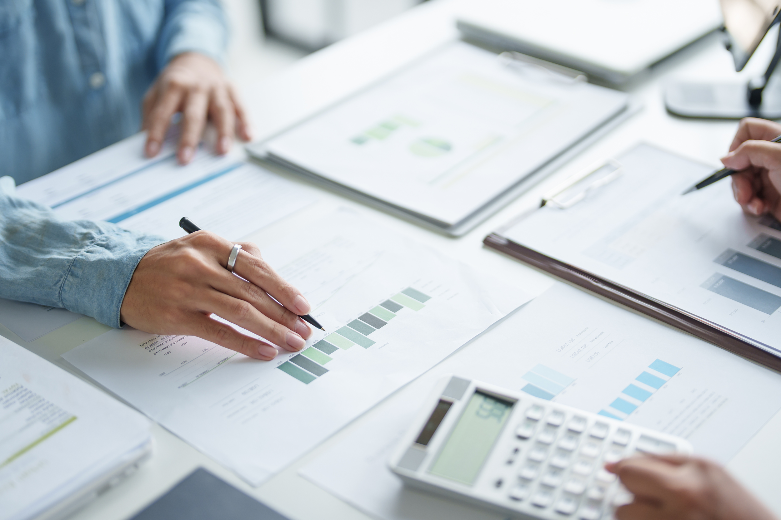 Cómo hacer un presupuesto anual realista: la guía que organizará tus finanzas todo el año